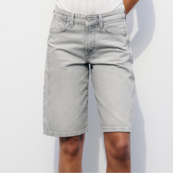 NWT - Zara Women’s High Waist Denim Bermuda Short - Size 31 - Picture 2 of 8